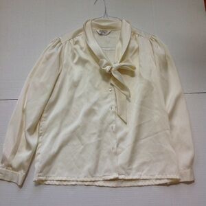 Vintage Cheryl Tiegs Cream Blouse Satin Bow tie